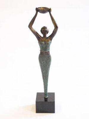 Vrouwen sculptuur "Sensation" groen gepatineerd