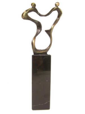 Liefdes sculptuur "Get in Shape"