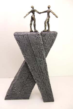 Kunsthars sculptuur "On the road"
