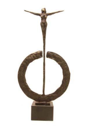 Vrouwen sculptuur "Outshine"